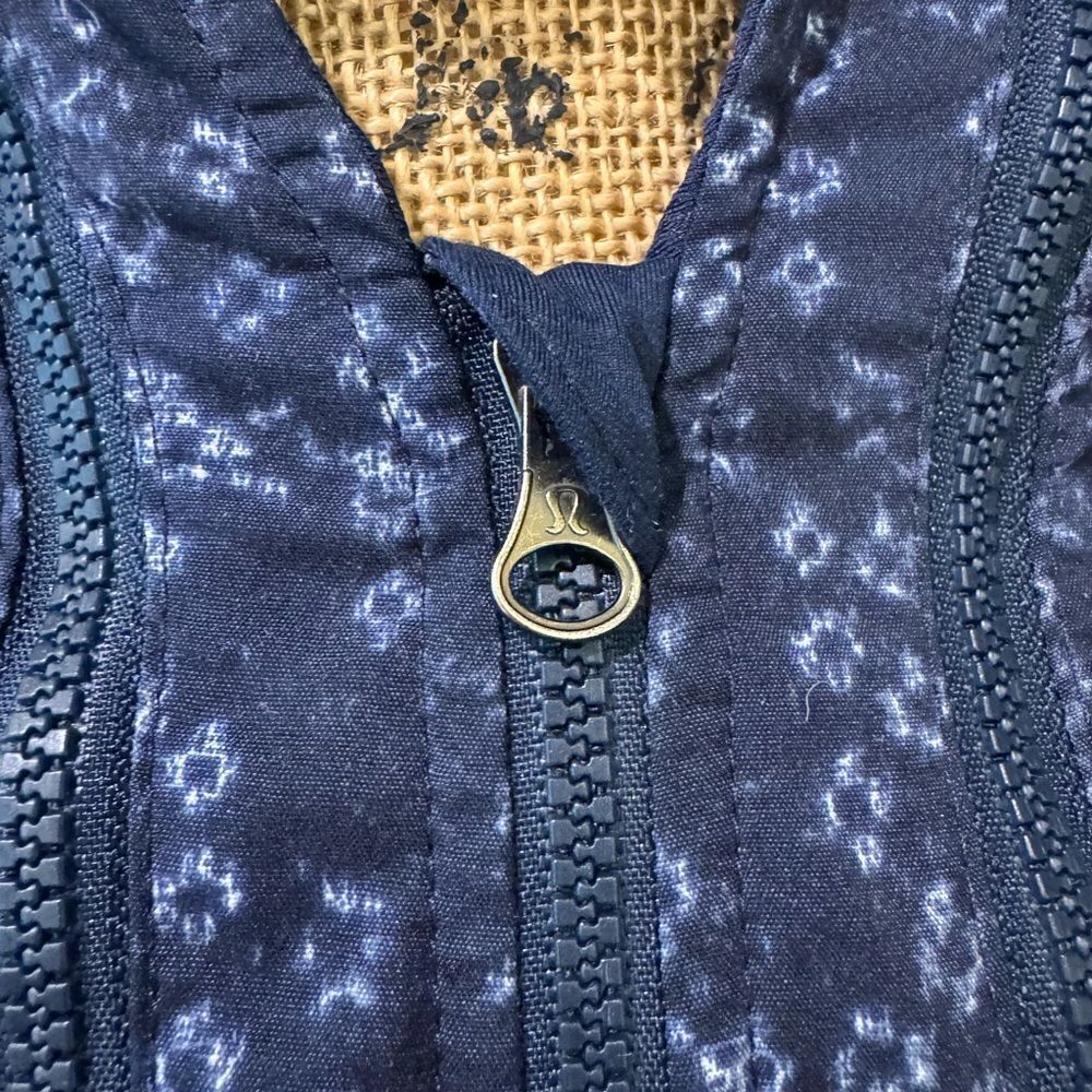 Lululemon jacket  - Picture 5 of 8